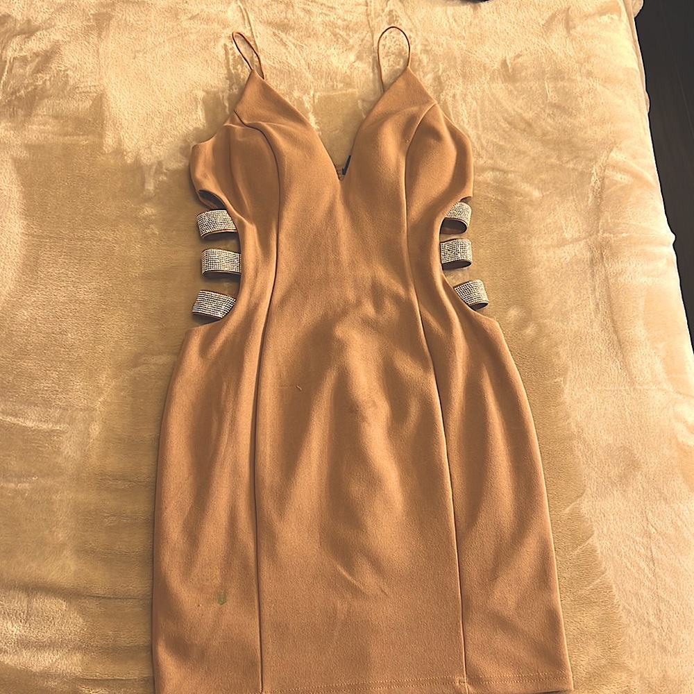 Nude dress with Sparkly details